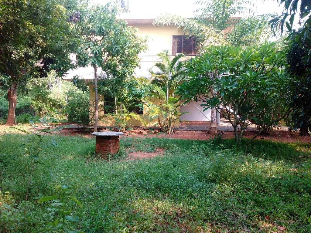 אורוויל Purity Guest House מראה חיצוני תמונה